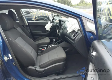 2018 Kia Forte Lx/S из США, поврежденный, VIN 3KPFL4A73JE262351